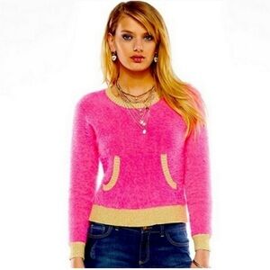 Juicy Couture Y2K Bright Pink & Gold Super Soft Pocketed Sweater size Medium